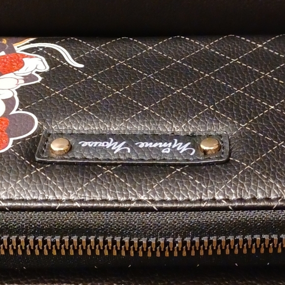 DISNEY MINNIE MOUSE ZIP AROUND ID COMPARTMENTS WAL - Picture 7 of 10